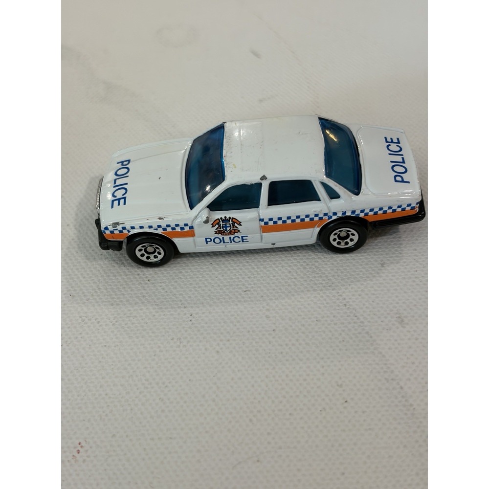 Matchbox Jaguar XJ6 Police Car 1:64 Diecast White/Blue/Orange 1991